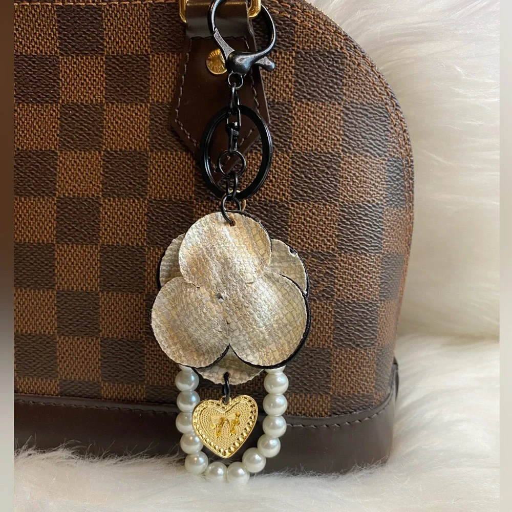 Camellia flower Bag Charm Keychain Pearl Strap Beige White Accessories New - Picture 2 of 5